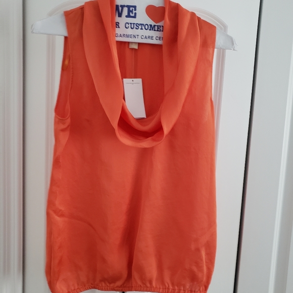 Sleeveless blouse - Picture 1 of 2